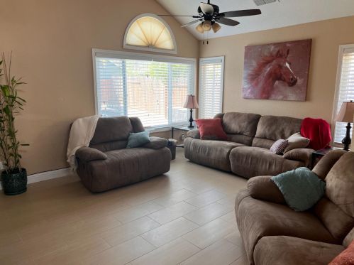 9462 Bowmont Way, Elk Grove, CA 95758-6562