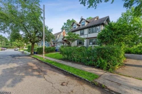 16 Godfrey Rd, Montclair, NJ 07043-1310