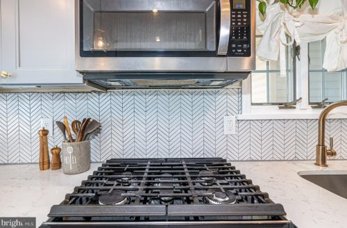 230 Bradley Ave, Haddonfield NJ 08033-2903 exterior