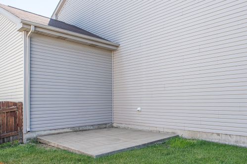 10 Covington Ct, Lemont IL  60490-4924 exterior