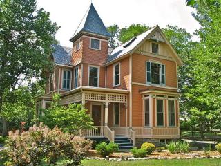 217 Springfield Pike, Cincinnati OH  45215-4261 exterior
