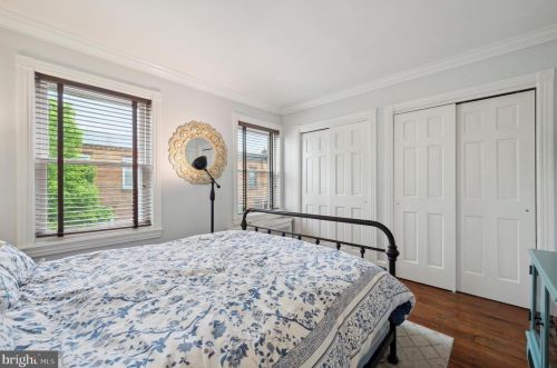1013 Greenwich St, Philadelphia PA  19147-6320 exterior