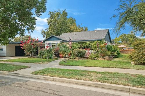 715 California St, Lodi, CA 95240-1004