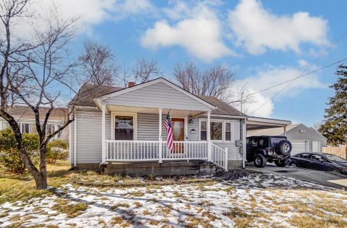 1483 Burnett Rd, Springfield OH  45505-3411 exterior