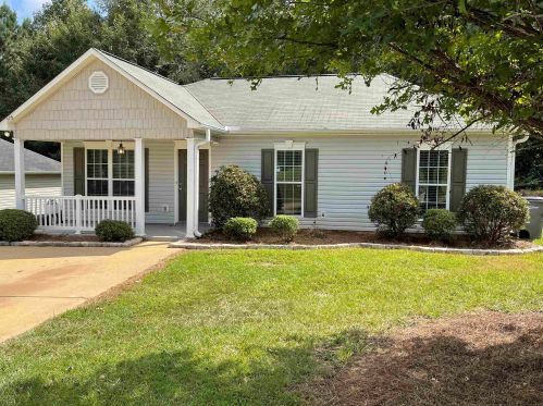516 Northwoods Dr, Lagrange, GA 30241-6643