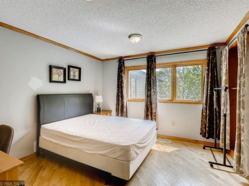 2265 James Ct, Saint Paul MN  55122-2317 exterior