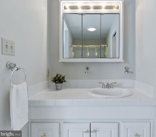 728 Oak Grv Cir, Severna Park MD 21146-4219 exterior