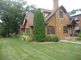 2447 28 St, Moline IL  61265-4224 exterior