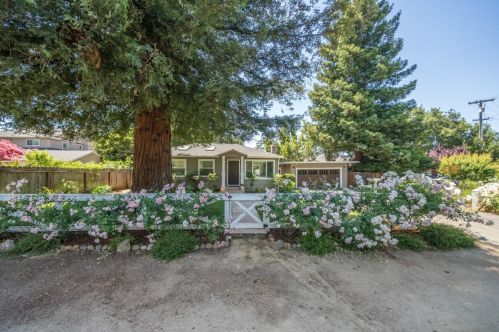 914 Mercedes Ave, Los Altos, CA 94022-1145