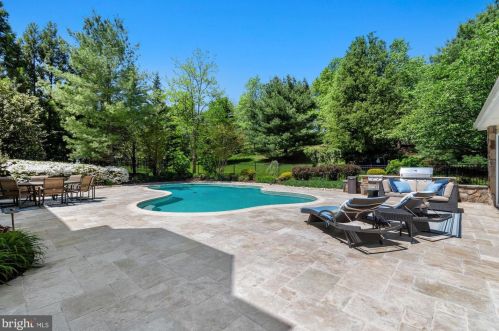 1500 Sandy Glenn Pl, Sandy Spring MD  20860-3007 exterior