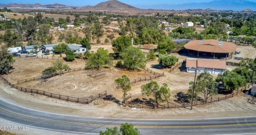 17498 Santa Rosa Mine Rd, Perris, CA 92570-7758