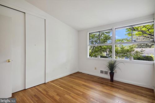 2205 Richland Pl, Silver Spring MD 20910-2331 exterior