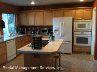 5868 Foushee Way, Portland OR  97267-6369 exterior