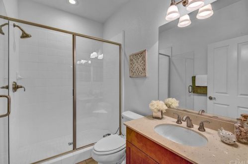 328 Bronze, Irvine CA  92618-1510 exterior