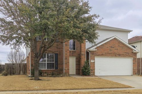 2717 Tar Heel Dr, Fort Worth, TX 76123-1651
