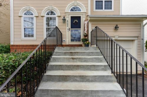 8792 Partridge Run Way, Bristow, VA 20136-1792