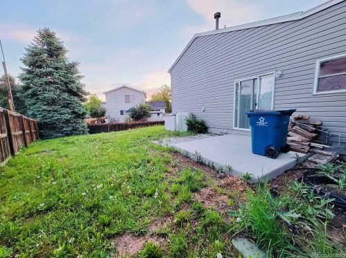 1955 Ensenada St, Denver CO  80011-5353 exterior