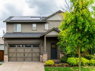 588 Donna Dr, Newberg, OR 97132-2277