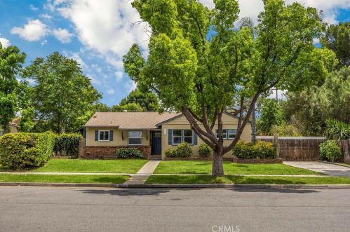 8674 Sands Ave, Riverside, CA 92504-2948