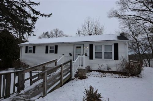 130 Grinnell Ave, Tiverton, RI 02878-1903