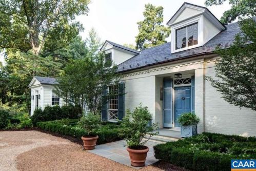 685 Ivy Ln, Charlottesville, VA 22901-5042