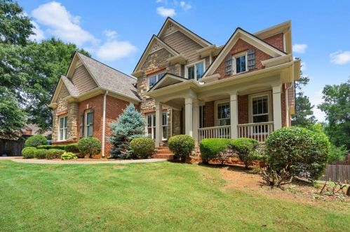 211 River Dr, Lilburn, GA 30047-3005