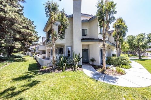 7921 Far Canyon Way, Anaheim, CA 92808-1530