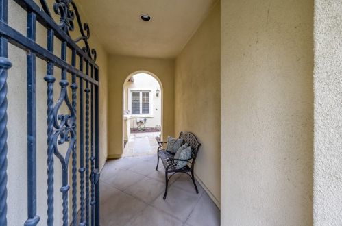 86 Townsend, Irvine, CA 92620-2820