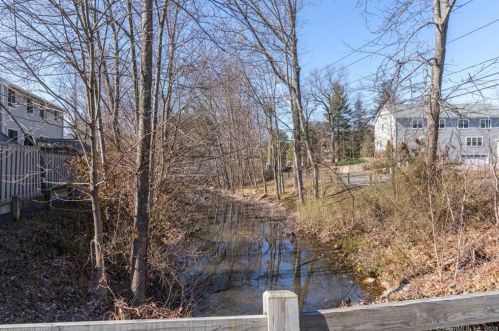234 Sunrise Hill Ct, Norwalk CT  06851-2159 exterior