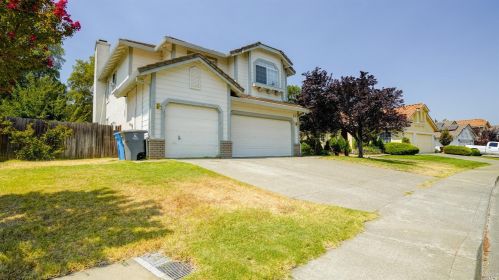 1097 Beelard Dr, Vacaville, CA 95687-5543
