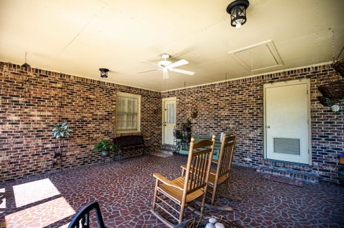 347 Brookridge Dr, Lagrange, GA 30241-1901