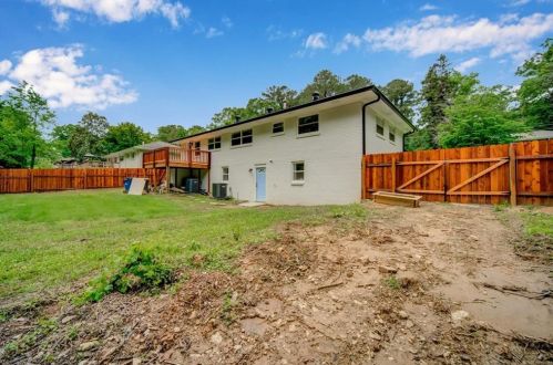 2574 Lancaster Dr, Atlanta GA  30344-2329 exterior