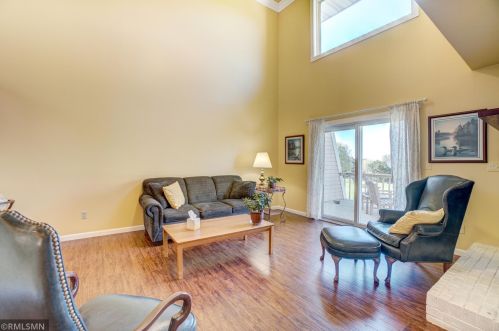 3282 Camelot Dr, Saint Paul MN  55125-2754 exterior