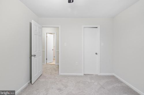 5865 Banning Pl, Springfield VA  22015-3666 exterior