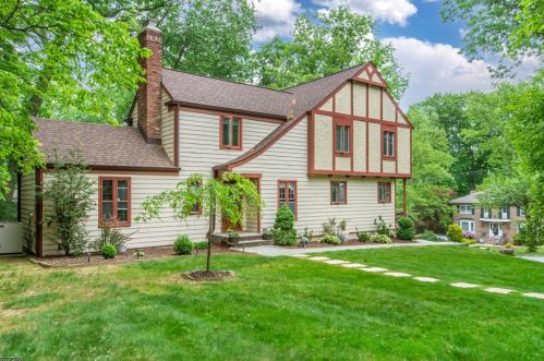 2 Kissel Ln, Morristown, NJ 07960-3613