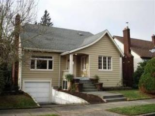 7211 9 Ave, Seattle WA  98146-2703 exterior