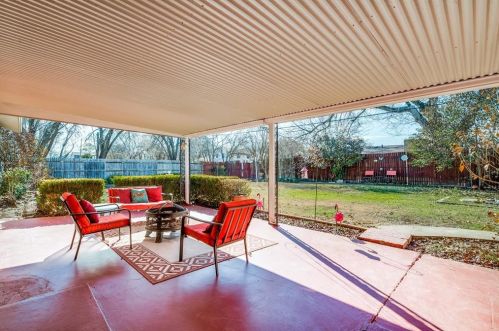 5716 Bonnie Wayne St, Fort Worth TX  76117-2026 exterior