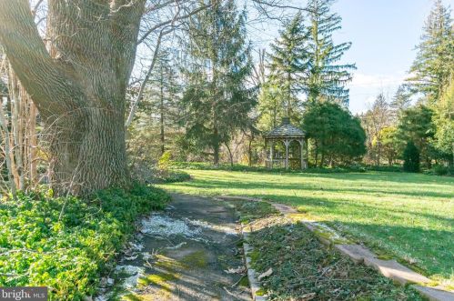 36 Nelson Ridge Rd, Princeton NJ  08540-7436 exterior