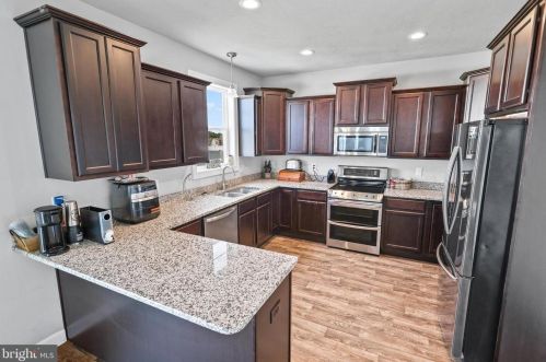 192 Winifred Dr, Hanover, PA 17331