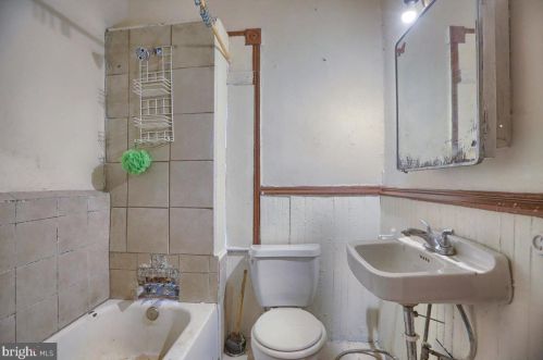 225 Juniata St, Lancaster PA  17602-4515 exterior