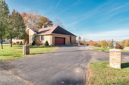 82 Webster Rdg, Kensington, CT 06037-2439