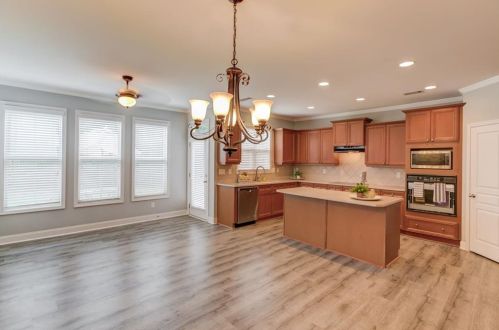 2224 Cotton Gin Row, Jefferson GA  30549-8819 exterior