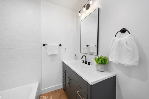 22721 Ladeene Ave, Torrance CA  90505-3440 exterior