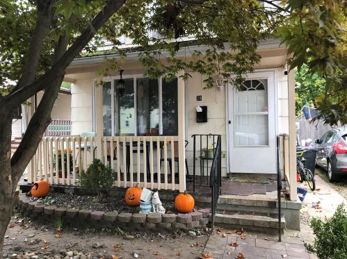 28 Monmouth Ave, East Freehold, NJ 07728-1915