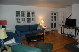 1059 Nichols Dr, Raleigh NC  27605-1107 exterior