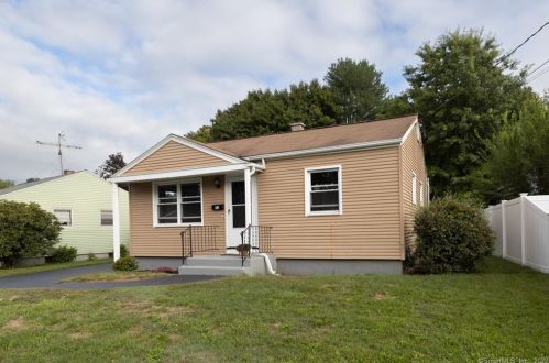 51 Lawncrest Dr, Southington, CT 06489-3920