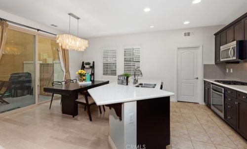 38 Latitude, Irvine CA  92618-8821 exterior