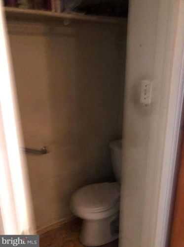 2442 10th St, Philadelphia PA 19133-1614 exterior