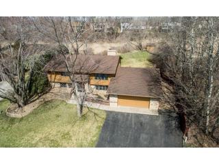 541 Atlantic Hill Dr, Saint Paul, MN 55123-2049