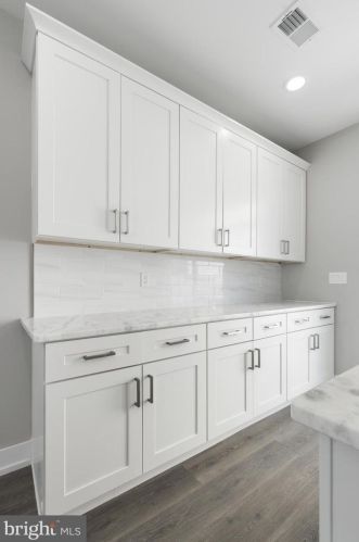 1937 4 St, Philadelphia PA 19140-2417 exterior